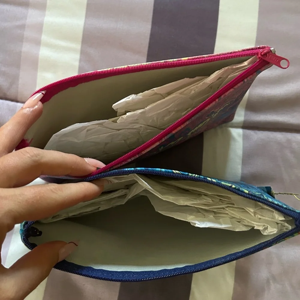 NWT Set of 2 Genuine Leather Pouches - made it Italy - NIQUEA.D